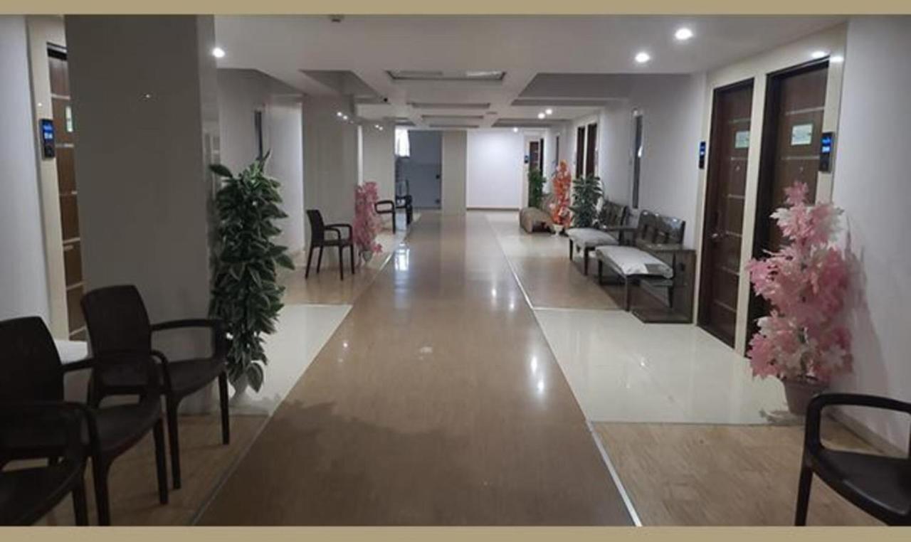 Fabhotel Prime Sapphire Regency วาโดดารา ภายนอก รูปภาพ