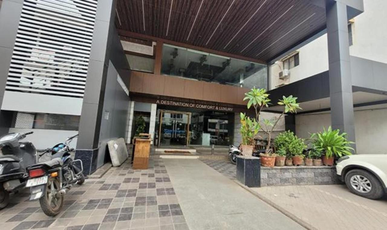 Fabhotel Prime Sapphire Regency วาโดดารา ภายนอก รูปภาพ
