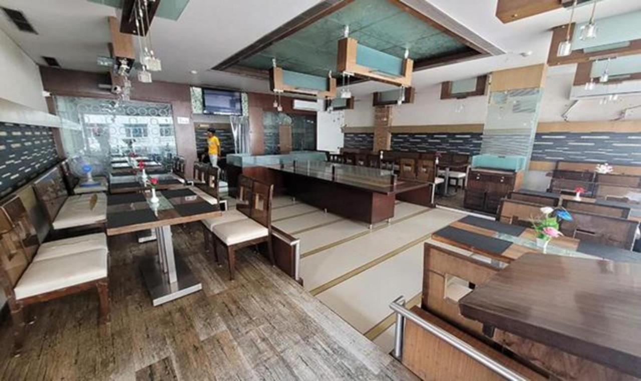Fabhotel Prime Sapphire Regency วาโดดารา ภายนอก รูปภาพ
